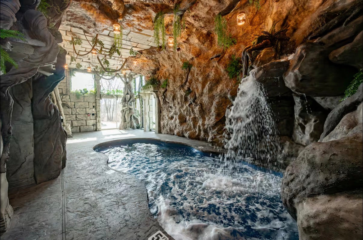 $800 Per Night Blue Ridge GA Property