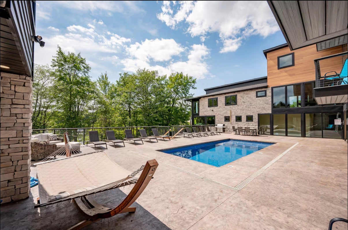 $800 Per Night Blue Ridge GA Property