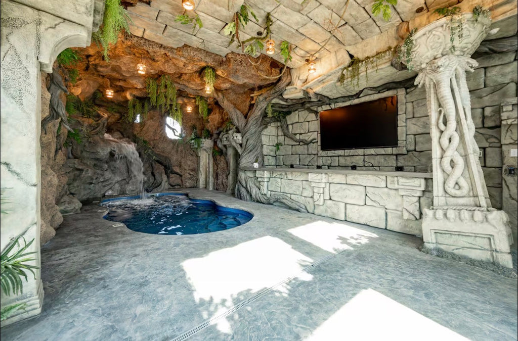 $800 Per Night Blue Ridge GA Property