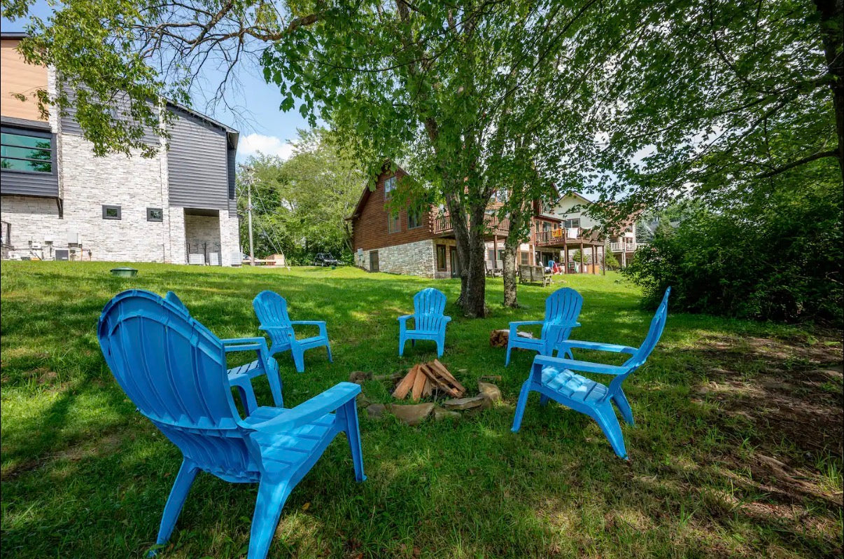 $800 Per Night Blue Ridge GA Property
